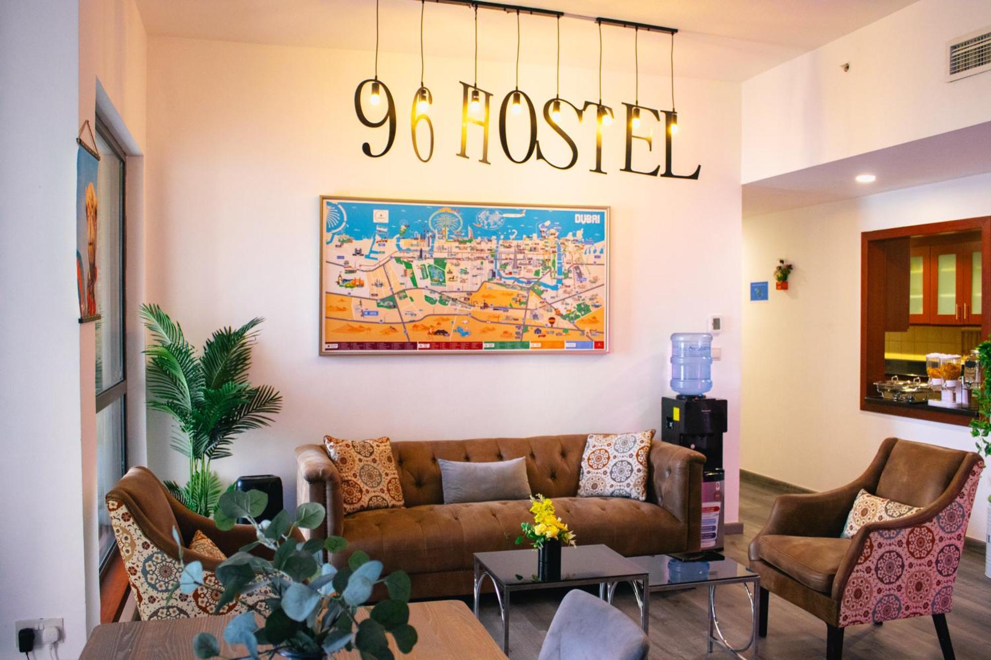 Lunar Hostel 96 Дубай Екстериор снимка